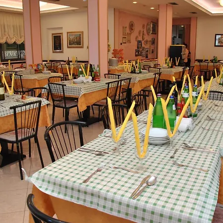 Ristoro فندق بيلاريا-إيجيا مارينا